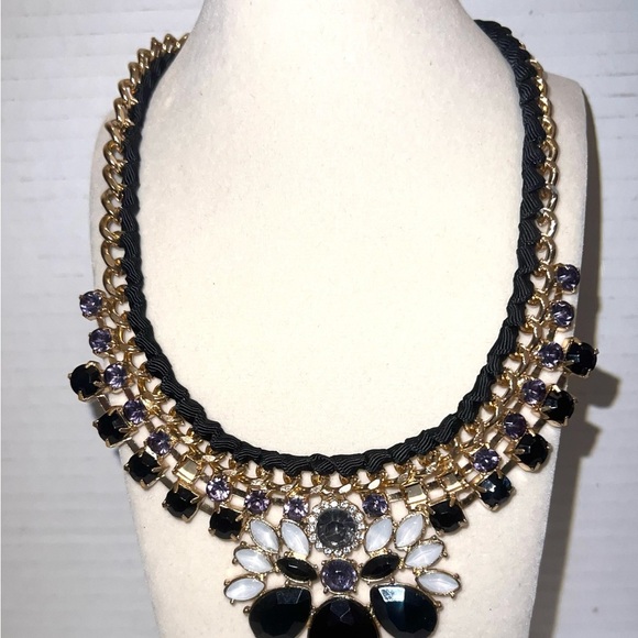 Elegant Black and Gold Statement Necklace‎ - Picture 3 of 3